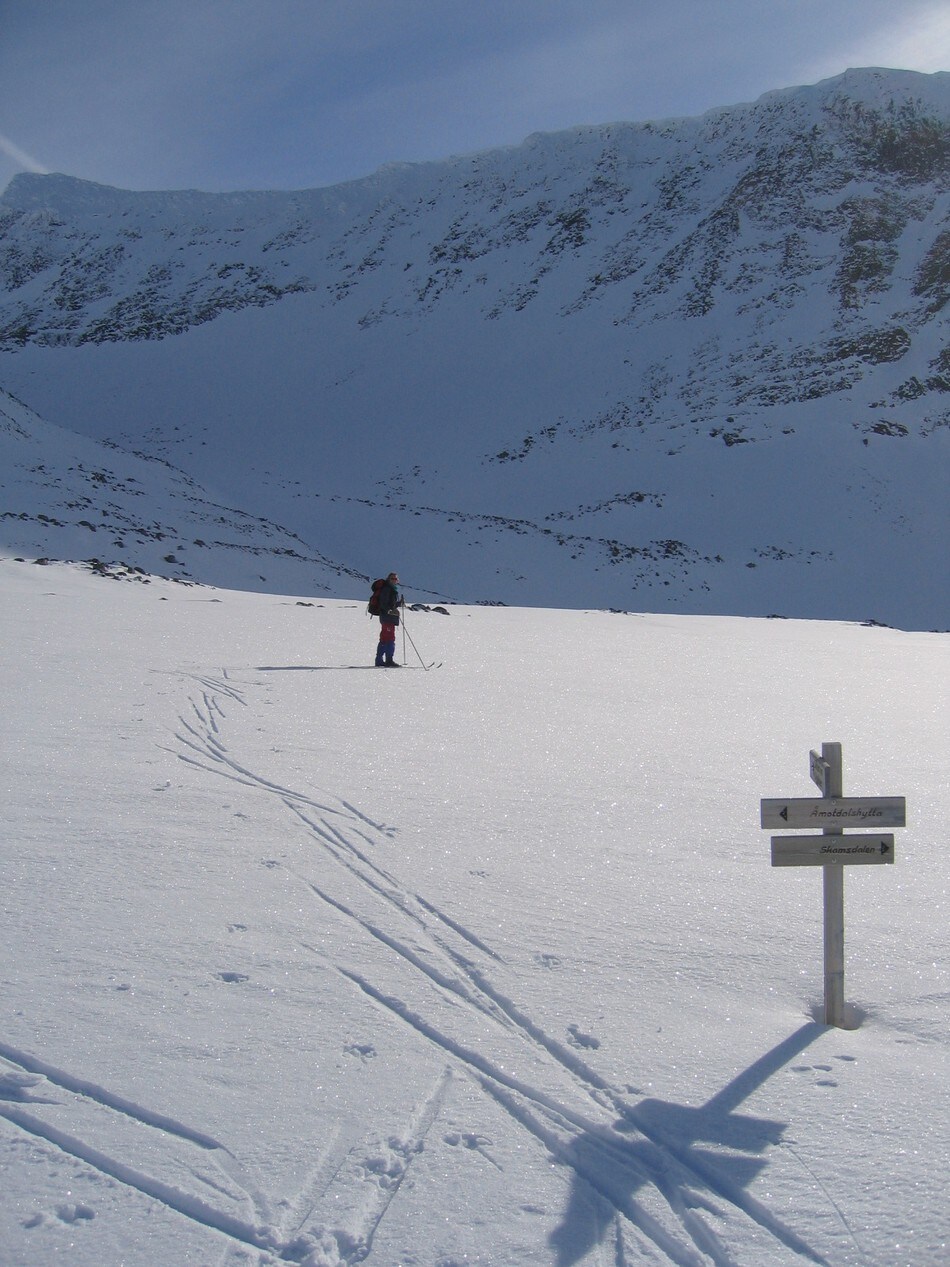 Langvatn, vest for Snøhetta