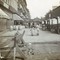 Disse to jentene går langs 42nd Street, på et bilde tatt rundt 1890. Bildene gir et fascinerende innblikk i dagliglivet i New York de siste århundrene.