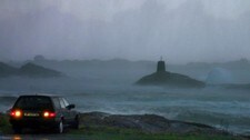 storm- og haglbyger på Atlanterhavsveien  (Foto: Kjell Herskedal / SCANPIX,  Herskedal,  Kjell/Scanpix)