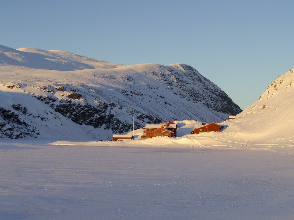 Vinter ved Rondvassbu i hjertet av Rondane
