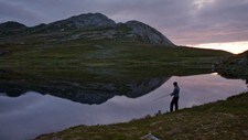 Fisketur i fjellet (Foto: Marius Nergård Pettersen) Fisketur i fjellet (Foto: Marius Nergård Pettersen)