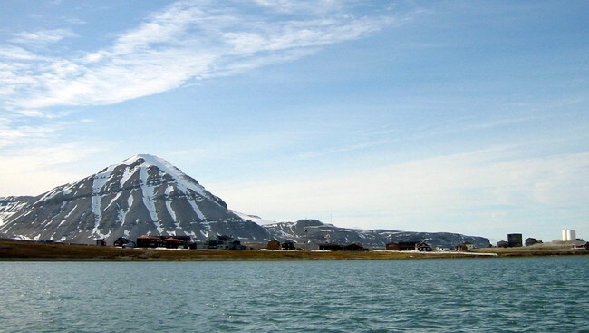 Ny-Ålesund (Foto: Picasa 2.0/NRK) Ny-Ålesund (Foto: Picasa 2.0/NRK)