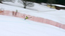 Video Her faller Svindal under trening (Foto: Nyhetsspiller) Video Her faller Svindal under trening (Foto: Nyhetsspiller)