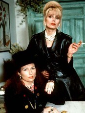 Joanna Lumley og Jennifer Saunders som Patsy og Edina i 'Absolutt fabelaktig'. (Foto: BBC) Joanna Lumley og Jennifer Saunders som Patsy og Edina i 'Absolutt fabelaktig'. (Foto: BBC)
