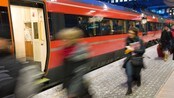 Tog på Oslo S (Foto:Terje Bendiksby /Scanpix) Tog på Oslo S (Foto:Terje Bendiksby /Scanpix)
