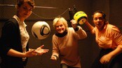 Mye moro i studio (Foto: Hege Stabell/NRK)