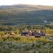 Terrenget i Huldreheimen er småkupert og lettgått. Starter du turen på den betjente hytta Liomseter kan du i tillegg nyte god mat og den trivelige atmosfæren. (Foto: DNT Oslo og Omegn)