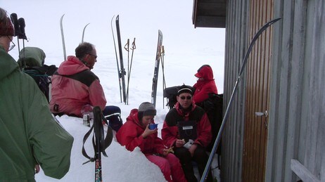 Pause i hytteveggen (Foto: Den Norske Turistforening)