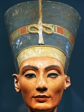 Den egyptiske dronning Nefertiti (Foto: OLIVER LANG/AFP) Den egyptiske dronning Nefertiti (Foto: OLIVER LANG/AFP)