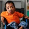 Binh Le Van lever også av turisme. Han er en av mange ofre etter  Agent orange. 