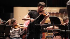 Joshua Bell (Foto: Fred Olav Vatne/NRK) Joshua Bell (Foto: Fred Olav Vatne/NRK)