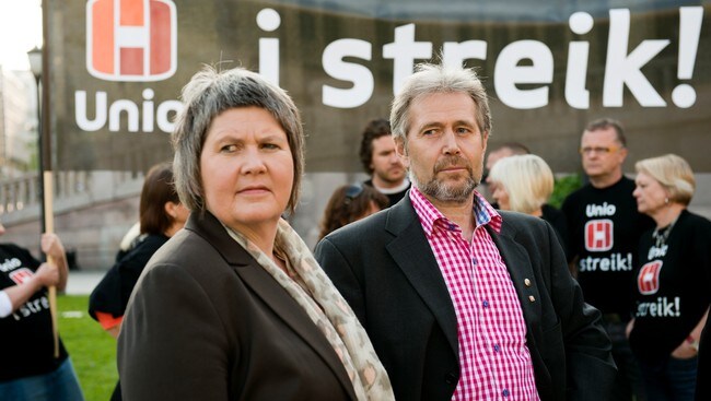 Mimi Bjerkestrand i Unio og leder av Politiets Fellesforbund, Arne Johannessen (Foto: Varfjell, Fredrik/NTB scanpix) Mimi Bjerkestrand i Unio og leder av Politiets Fellesforbund, Arne Johannessen (Foto: Varfjell, Fredrik/NTB scanpix)