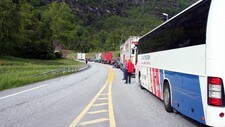 Ulukke i Lærdalstunnelen. (Foto: Arne Veum, Aurlendingen.) Ulukke i Lærdalstunnelen. (Foto: Arne Veum, Aurlendingen.)