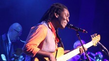 Richard Bona i Stavanger Konserthus (Foto: Erling Wicklund/NRK) Richard Bona i Stavanger Konserthus (Foto: Erling Wicklund/NRK)