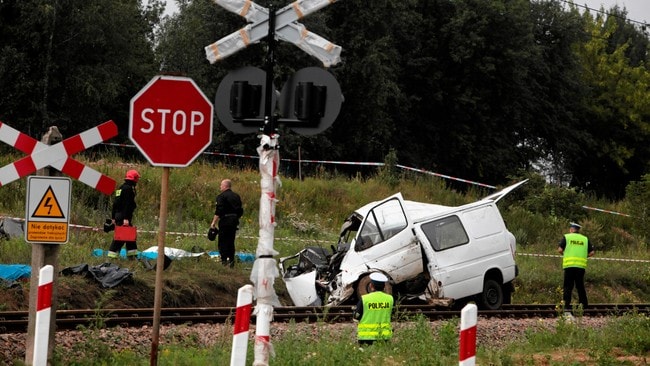 Togulykke i Polen (Foto: AGENCJA GAZETA/Reuters) Togulykke i Polen (Foto: AGENCJA GAZETA/Reuters)