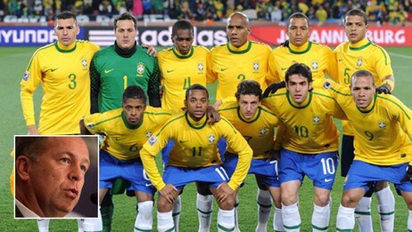 Menezes og Brasil-laget i VM (AFP/AP)