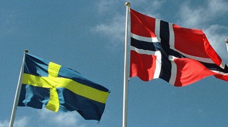 Norsk og svensk flagg (Foto: Schgaguler, Roland/Scanpix) Norsk og svensk flagg (Foto: Schgaguler, Roland/Scanpix)