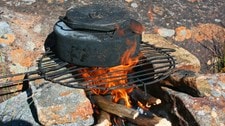 Kaffekos på den omvendte båt (Kristiansand og Opplands Turistforenin) Kaffekos på den omvendte båt (Kristiansand og Opplands Turistforenin)