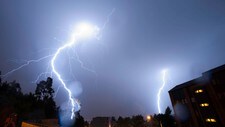 Lynnedslag kl. 23.30 (Foto: Alexander Brennersted)