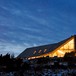 Som et Soria Moria kneiser den nye fjellstua stolt i terrenget