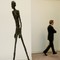 Alberto Giacomettis figur «L'homme qui marche», eller «Mannen som går», var under hammeren hos Sotheby's i London vinteren 2010. Kjøperen punget ut 105 millioner dollar for statuen.