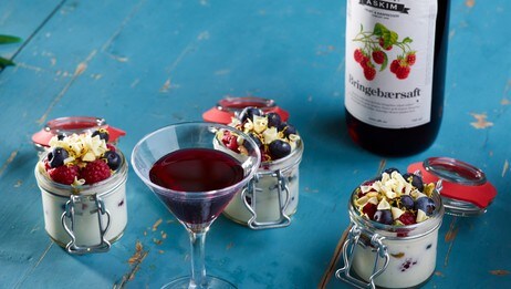 Bringebærsaft fra Askim Frukt og bærpresseri (Foto: Helsedirektoratet) Bringebærsaft fra Askim Frukt og bærpresseri (Foto: Helsedirektoratet)