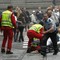 Både politi, brannvesen og sivilpersoner bisto ambulansepersonell med å ta hånd om de skadde.