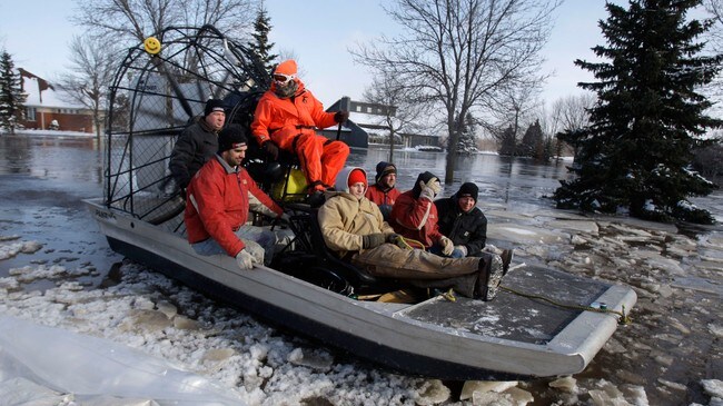 Flom i Nord-Dakota (Foto: Carolyn Kaster/AP) Flom i Nord-Dakota (Foto: Carolyn Kaster/AP)