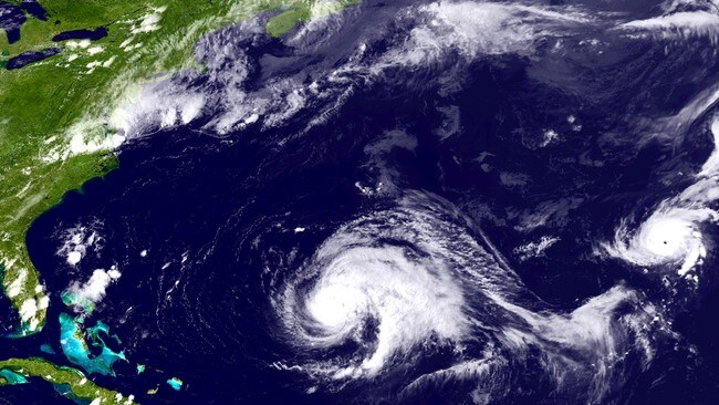 Leslie og Michael på vei mot USA (Foto: NOAA/NTB Scanpix) Leslie og Michael på vei mot USA (Foto: NOAA/NTB Scanpix)