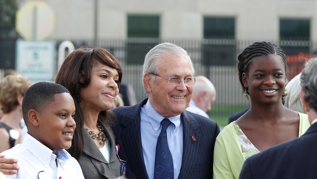 Donald Rumsfeld avbildet under en minneseremoni i Pentagon 11. september 2011. (Foto: J. Scott Applewhite/Ap) Donald Rumsfeld avbildet under en minneseremoni i Pentagon 11. september 2011. (Foto: J. Scott Applewhite/Ap)