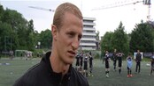 - Satses for lite på talenter i Norge - Det mener landslagskaptein Brede Hangeland.
I dag fikk Fulham-proffen selv prøve seg som trener. 
