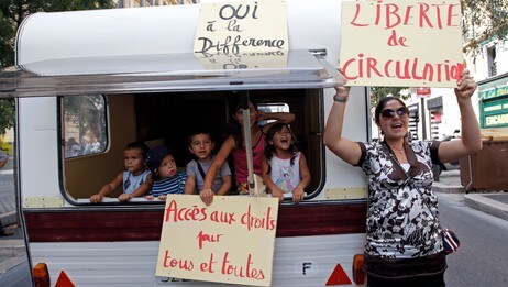 Protest mot Sarkozys anti-kriminalitetsforslag (Foto: JEAN-PAUL PELISSIER/Reuters) Protest mot Sarkozys anti-kriminalitetsforslag (Foto: JEAN-PAUL PELISSIER/Reuters)