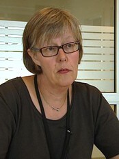 Kommunikasjonsdirektør Anne Grethe Erlandsen ved Sykehuset Østfold (Foto: Tobias S. Martinsen/NRK) Kommunikasjonsdirektør Anne Grethe Erlandsen ved Sykehuset Østfold (Foto: Tobias S. Martinsen/NRK)
