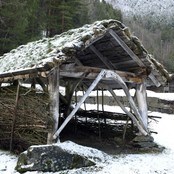 Rislada i Hornindal (Foto: Nordfjord folkemuseum) Rislada i Hornindal (Foto: Nordfjord folkemuseum)