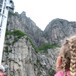 Sted: Fergen fra Preikestolen inn til Kjerag
Motiv: Maia står å ser opp på preikestolen hun dagen før satt på....og det ble et veldig spennende bilde sett gjennom barneøyne.... [lena@frknilsen.no, 41545683]