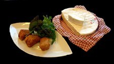 Fritert brie. (Foto: Roy Raasholm Fauske/NRK) Fritert brie. (Foto: Roy Raasholm Fauske/NRK)