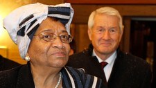 Ellen Johnson-Sirleaf ankommer Grand Hotel i Oslo (Foto: LEONHARD FOEGER/Reuters) Ellen Johnson-Sirleaf ankommer Grand Hotel i Oslo (Foto: LEONHARD FOEGER/Reuters)
