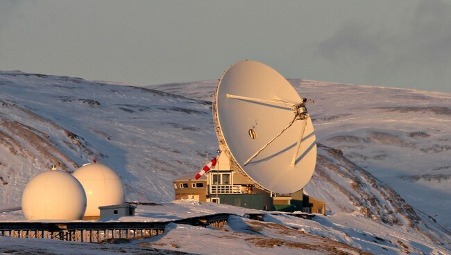 Observatoriet i Ny-Ålesund (Foto: Bjørn-Owe Holmberg) Observatoriet i Ny-Ålesund (Foto: Bjørn-Owe Holmberg)