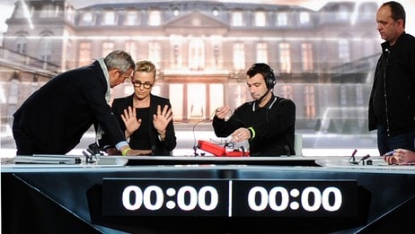 Fransk TV-studio (Foto: FRANCK FIFE/Afp) Fransk TV-studio (Foto: FRANCK FIFE/Afp)