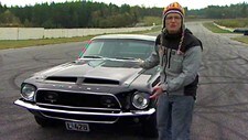 Jan Erik Larssen med Mustang Shelby (NRK) Jan Erik Larssen med Mustang Shelby (NRK)