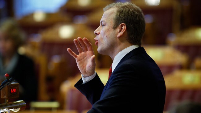 Heikki Holmås (SV) på talerstolen under finansdebatten i Stortinget (Foto: Erlend Aas)