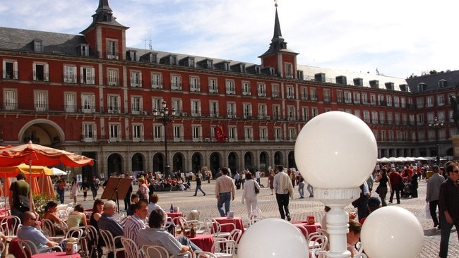 Plaza Mayor, Madrid (Foto: Arnt Stefansen/NRK) Plaza Mayor, Madrid (Foto: Arnt Stefansen/NRK)