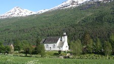 Nedstryn kyrkje (Foto: Ottar Starheim/NRK) Nedstryn kyrkje (Foto: Ottar Starheim/NRK)