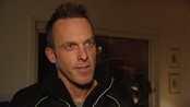 Aukland på liste for mistenkte utøvere - Igjen mistenkes en norsk langrennsløper for doping. I svenske SVTs dokumentar «Blodracet 2» hevdes det, ifølge Dagbladet, at Anders Aukland i 2002 sto på en liste det internasjonale skiforbundet hadde over mistenkte løpere. Aukland skal ifølge dokumentaren ha hatt mistenkelig høye blodverdier.
Reporter: Christian Nitschke Smith, foto: Hallgeir Aunan, Redigering: Jørgen Figenschou.