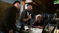 Dagfinn Lyngbø og Anne-Kat.Hærland spiller på hester (Foto: Skjermdump: NRK) Dagfinn Lyngbø og Anne-Kat.Hærland spiller på hester (Foto: Skjermdump: NRK)
