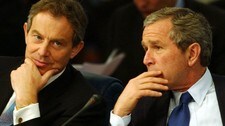Tony Blair og George W. Bush (Foto: ANDREW MEDICHINI/AP)