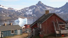 Tasiilaq på Østgrønland (Foto: Knut Espen Solberg/yr.no)