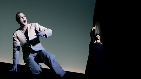 Henrik Rafaelsen i Robert Wilsons Peer Gynt (Foto: Nyborg, Kristine (Scanpix)/SCANPIX) Henrik Rafaelsen i Robert Wilsons Peer Gynt (Foto: Nyborg, Kristine (Scanpix)/SCANPIX)