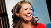 NHO-direktør om få kvinner i det private - NHO-direktør Kristin Skogen Lund trur færre kvinner velger å jobbe i privat sektor fordi det eksisterer ei forestilling om at offentleg er tryggare og meir familievennleg.