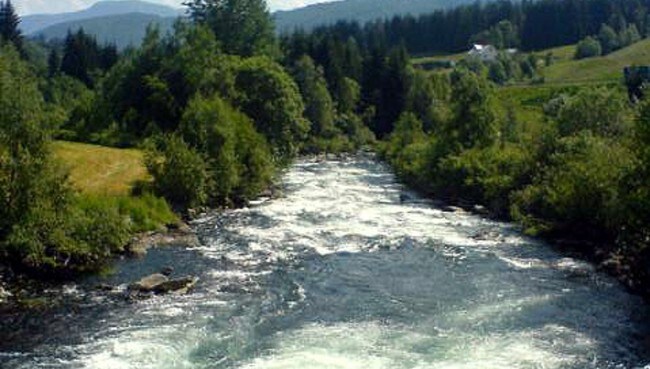Sogndalselva mellom Tyldum og Kollsete (Foto: MMSfoto: Arne Eithun) Sogndalselva mellom Tyldum og Kollsete (Foto: MMSfoto: Arne Eithun)